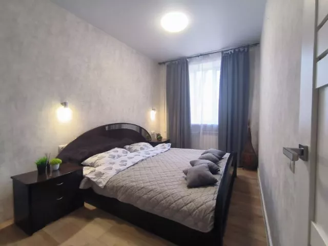 Орджоникидзе 21-8